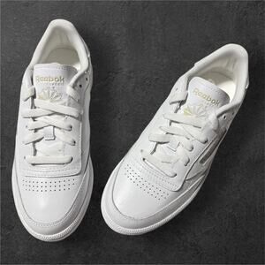 Reebok Classics Women's White Chalk Casual Lace Up SZ/7